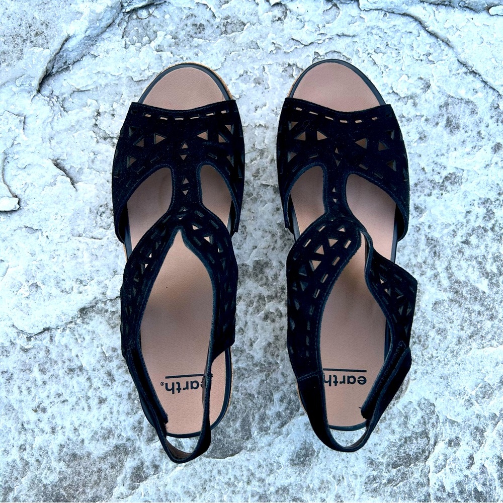 Earth Burran Rosa Black Suede Wedge Sandals - Picture 5 of 7